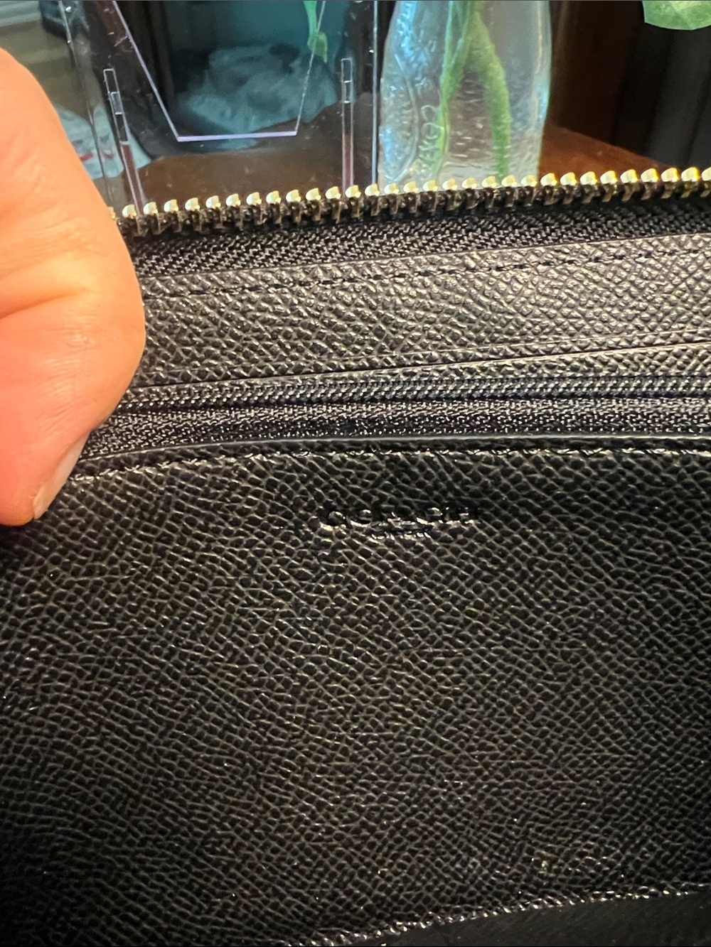 Authentic Coach Black Saffiano Zip Wallet with Gold Logo - Picture 12 of 17
